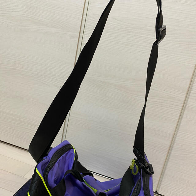 NIKE(ナイキ)のNIKE バッグ　紫 メンズのバッグ(ボストンバッグ)の商品写真