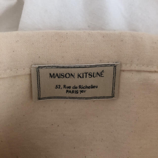 MAISON KITSUNE'(メゾンキツネ)の◯MAISON KITSUNE'ロゴトートバック◯ レディースのバッグ(トートバッグ)の商品写真