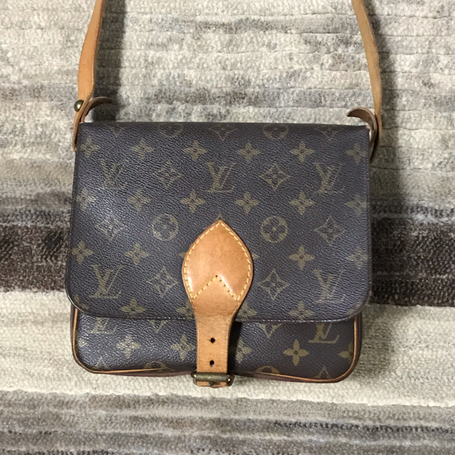 ルイヴィトン LOUIS VUITTON - ショルダーバッグ