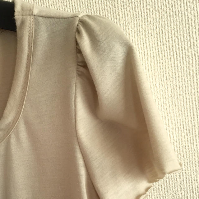 SNIDEL(スナイデル)のスナイデル♡パールロゴTシャツ レディースのトップス(Tシャツ(半袖/袖なし))の商品写真