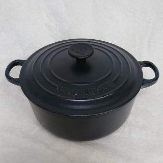 ルクルーゼ(LE CREUSET)のル・クルーゼ  20cm ココット ロンド マットブラック(鍋/フライパン)