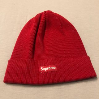 シュプリーム(Supreme)のsupreme ニット帽　赤　ビーニー(ニット帽/ビーニー)