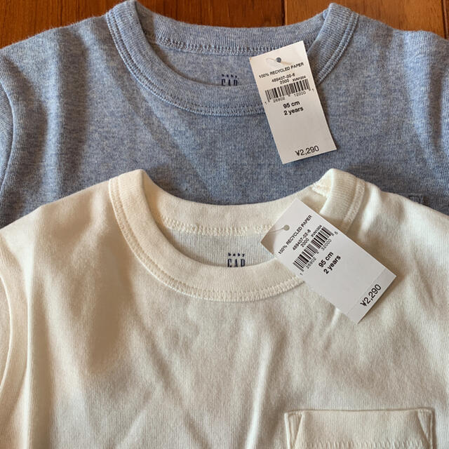 babyGAP(ベビーギャップ)の新品☆babygap☆胸ポケット付き長袖Tシャツ☆95㎝ キッズ/ベビー/マタニティのキッズ服男の子用(90cm~)(Tシャツ/カットソー)の商品写真