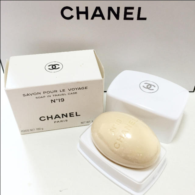 CHANEL - 未使用♡シャネルN°19サヴォン&ケースの通販 by ♡あかまる♡'s shop｜シャネルならラクマ