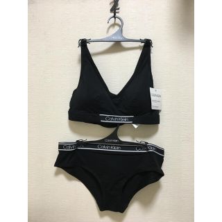 カルバンクライン(Calvin Klein)のカルバンクライン　パッド付きブラ＆パンツ(ブラ)