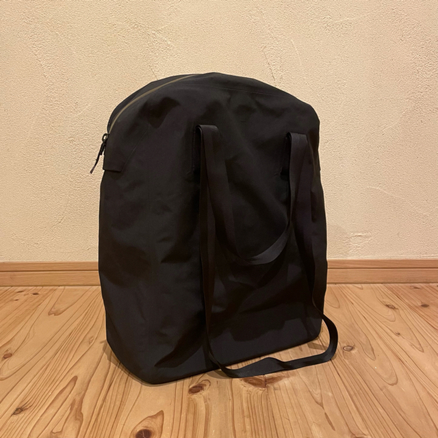 ARC'TERYX(アークテリクス)の【世界500個限定】ARC'TERYX VEILANCE/SEQUE TOTE メンズのバッグ(トートバッグ)の商品写真