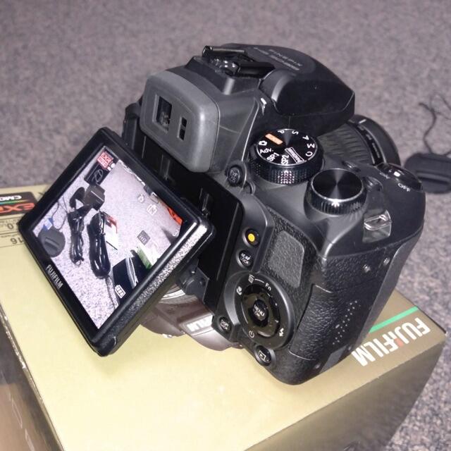 富士フイルム(フジフイルム)のちょちゅけ様専用　FinePix HS30EXR スマホ/家電/カメラのカメラ(コンパクトデジタルカメラ)の商品写真