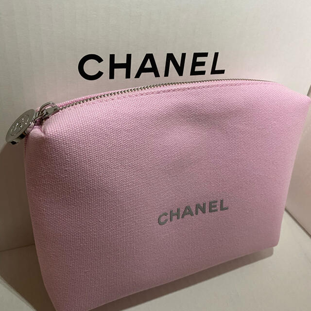 CHANEL(シャネル)のシャネル　チャンス　オー　タンドゥル2021コフレ　ポーチ  レディースのファッション小物(ポーチ)の商品写真