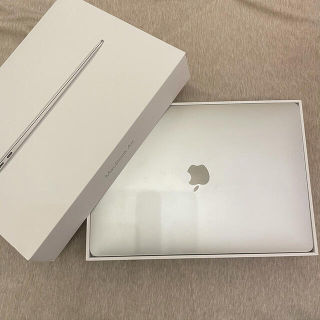 Apple(アップル)のMacBook Air 13インチ シルバー スマホ/家電/カメラのPC/タブレット(ノートPC)の商品写真