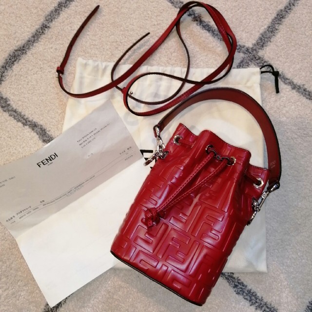 高価値】 FENDI - FENDI モントレゾール ショルダーバッグ - nandis.com.br