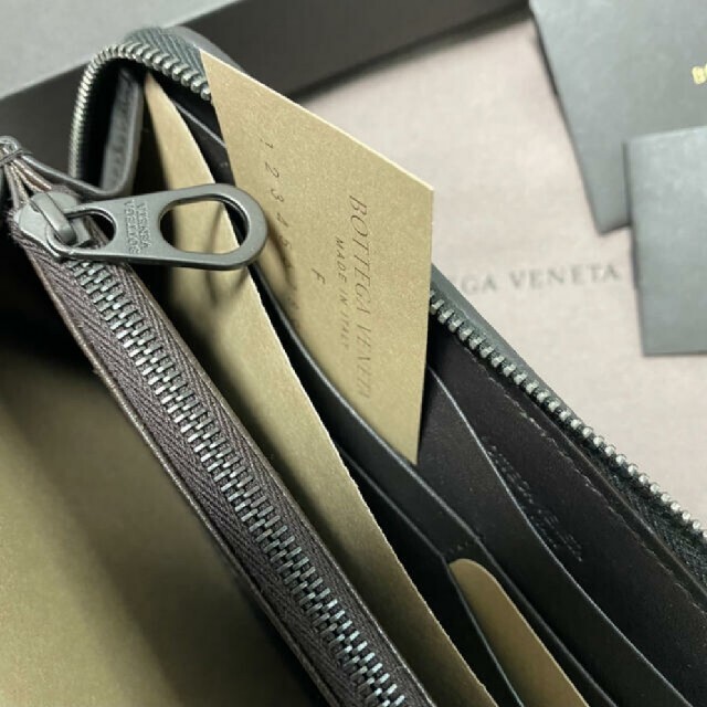 Bottega Veneta(ボッテガヴェネタ)の新品　BOTTEGA VENETA ボッテガヴェネタ長財布 メンズのファッション小物(長財布)の商品写真