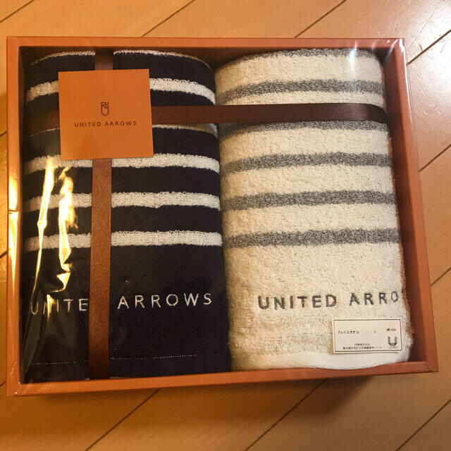 UNITED ARROWS(ユナイテッドアローズ)のユナイテッドアローズボーダータオルセット　箱なしは（800円） インテリア/住まい/日用品の日用品/生活雑貨/旅行(タオル/バス用品)の商品写真