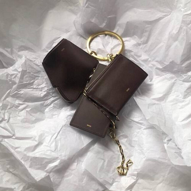 Ameri VINTAGE(アメリヴィンテージ)のosoi BANGLERING brown バングルリング　ブラウン レディースのバッグ(ショルダーバッグ)の商品写真