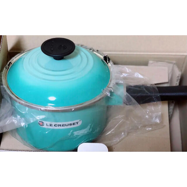 LE CREUSET(ルクルーゼ)の★新品未使用★ル・クルーゼ　ソースパン 16cm クールミント インテリア/住まい/日用品のキッチン/食器(鍋/フライパン)の商品写真