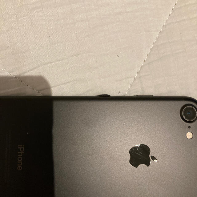 iPhone 7 au 32GB ジェットブラック 1