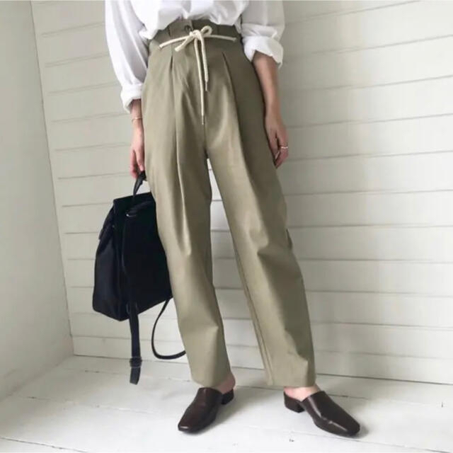 TODAYFUL(トゥデイフル)のrope in tuck cropped pants 【willfully】 レディースのパンツ(カジュアルパンツ)の商品写真