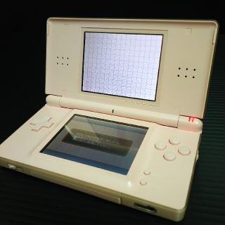 ニンテンドーDS(ニンテンドーDS)の⭐️ニンテンドー DS Lite ピンク(携帯用ゲーム機本体)