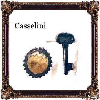 キャセリーニ(Casselini)の★Casselini★アンティーク調モチーフ.アシンメトリー.ピアス(ピアス)