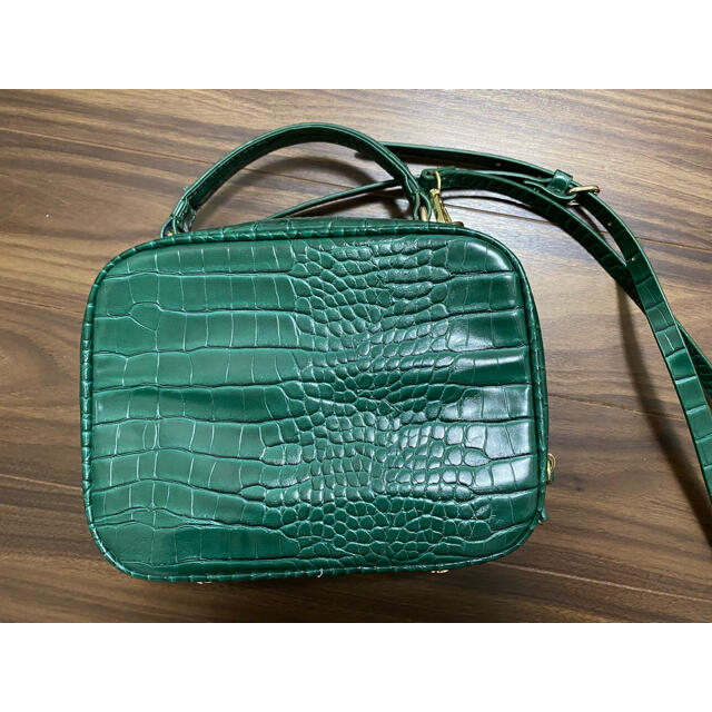 ZARA(ザラ)のZARA ショルダーバッグ レディースのバッグ(ショルダーバッグ)の商品写真