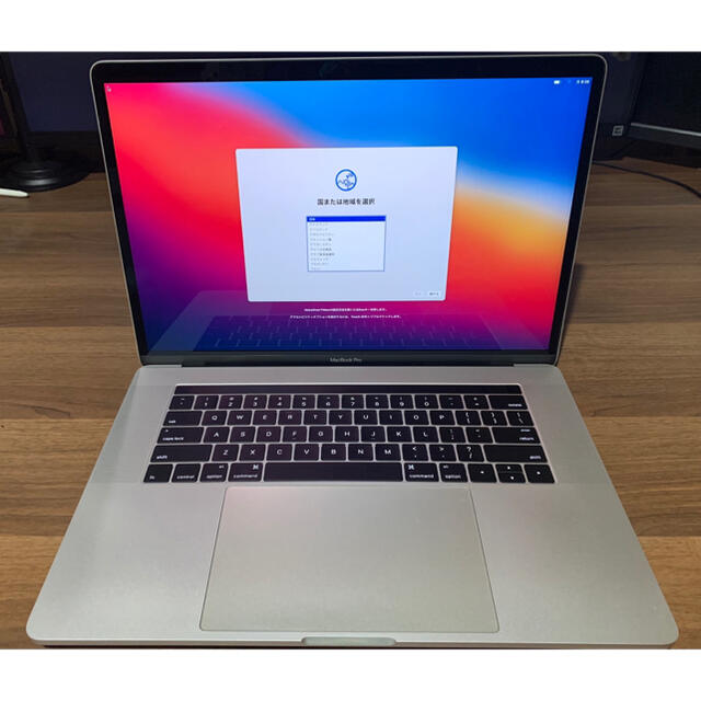 MacBook Pro 2016 15インチ シルバー タッチバー搭載　美品