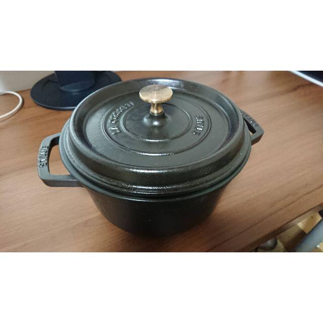 staub ストウブ 「 ピコ ココット ラウンド ブラック 22cm 」 両手インテリア/住まい/日用品