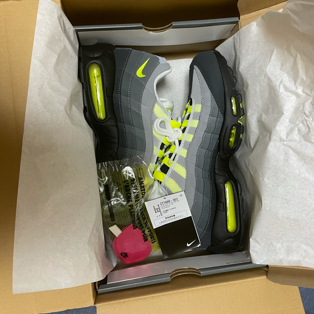 NIKE(ナイキ)のNIKE  AIR MAX95 OG NEON YELLOW 2020 メンズの靴/シューズ(スニーカー)の商品写真