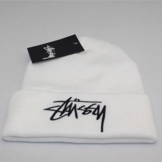 STUSSY(ステューシー)のSTUSSY ステューシー ロゴ刺繍入りニット帽 メンズの帽子(ニット帽/ビーニー)の商品写真