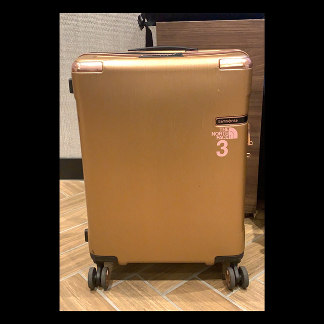 Samsonite(サムソナイト)の限定色　Samsonite エヴォア スピナー55 ローズゴールド メンズのバッグ(トラベルバッグ/スーツケース)の商品写真