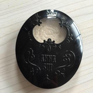 アナスイ(ANNA SUI)のアナスイ  フェイスカラー  ホワイト(フェイスカラー)