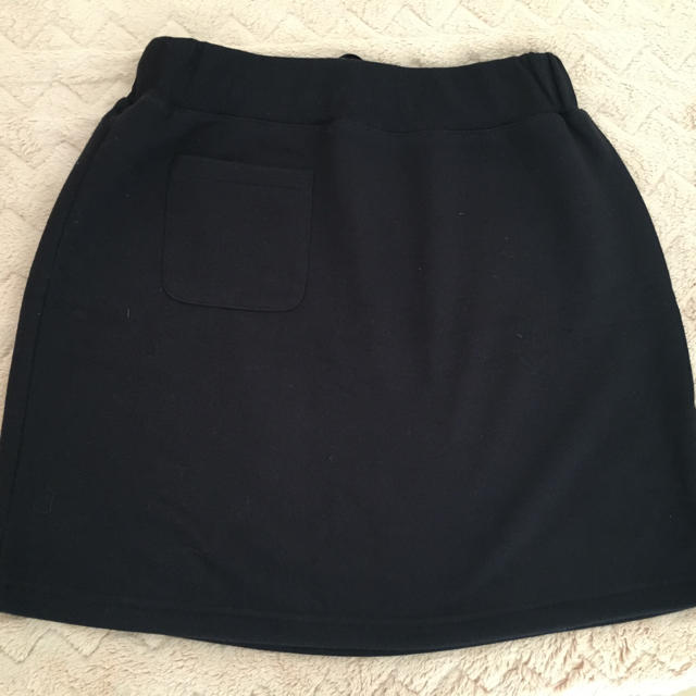 MUJI (無印良品)(ムジルシリョウヒン)の無印  ブラックのスウェットスカート レディースのスカート(ミニスカート)の商品写真