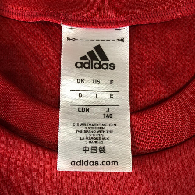 adidas(アディダス)のTシャツ　adidas 140 スポーツ/アウトドアのサッカー/フットサル(ウェア)の商品写真