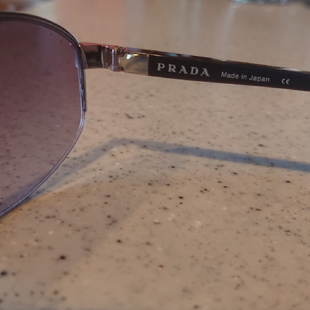 PRADA(プラダ)のPRADAサングラス メンズのファッション小物(サングラス/メガネ)の商品写真