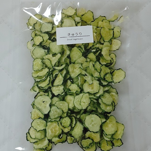 乾燥野菜  きゅうり４０g (２０g ✕ ２袋 ) 食品/飲料/酒の食品(野菜)の商品写真