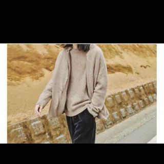 コモリ(COMOLI)のcomoli カシミア　20FW ベージュ(ニット/セーター)