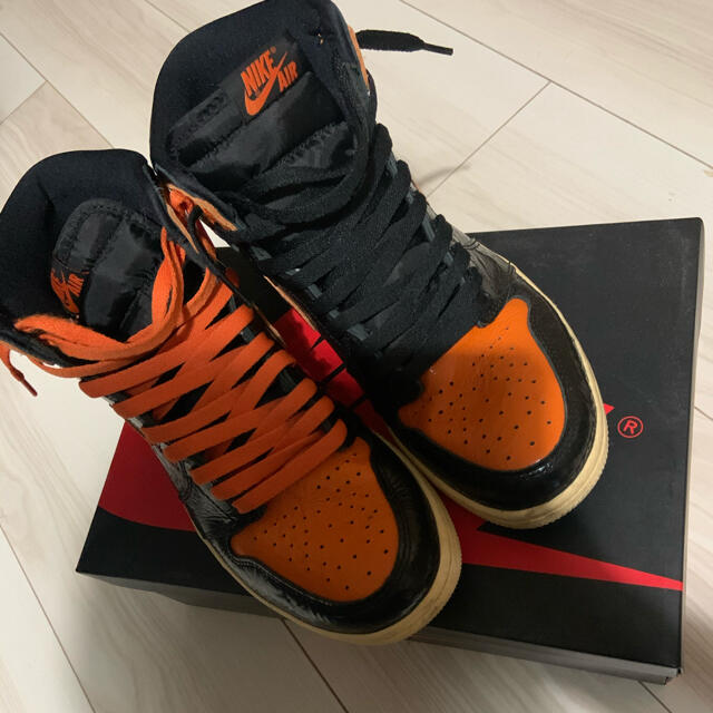 NIKE AIR JORDAN1 shattered backboard