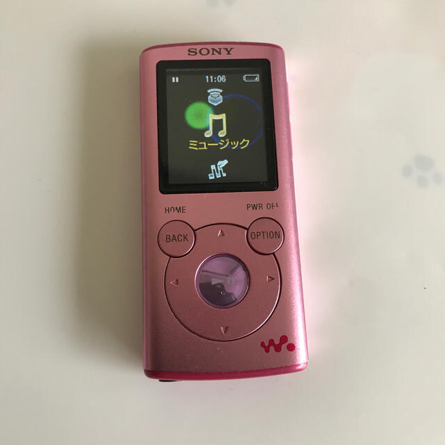 WALKMAN(ウォークマン)のソニーウォークマンNW-E052   2GB スマホ/家電/カメラのオーディオ機器(ポータブルプレーヤー)の商品写真