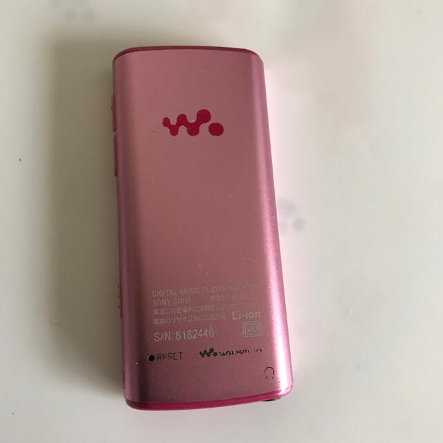 WALKMAN(ウォークマン)のソニーウォークマンNW-E052   2GB スマホ/家電/カメラのオーディオ機器(ポータブルプレーヤー)の商品写真