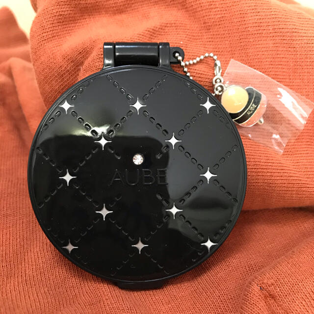 AUBE(オーブ)の⭐︎未使用⭐︎ AUBE コンパクトミラー　手鏡 レディースのファッション小物(ミラー)の商品写真