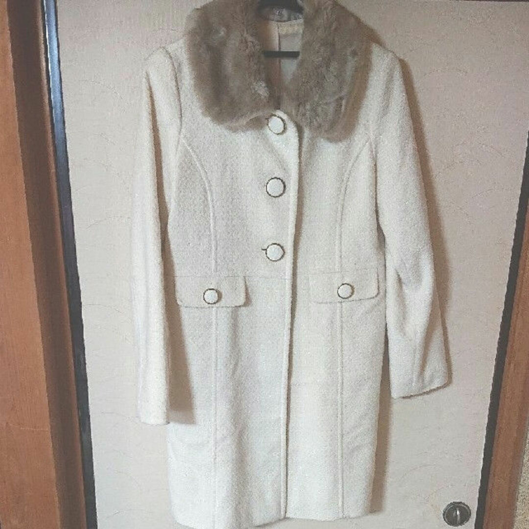 襟ファー付きロングコート レディースのジャケット/アウター(ロングコート)の商品写真