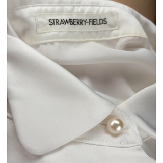 ストロベリーフィールズ(STRAWBERRY-FIELDS)の流行のとろみシャツ♡パールボタン(シャツ/ブラウス(半袖/袖なし))