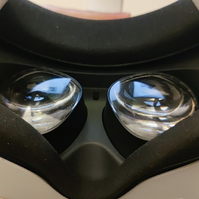 Oculus Quest 2 64GB エンタメ/ホビーのゲームソフト/ゲーム機本体(家庭用ゲーム機本体)の商品写真