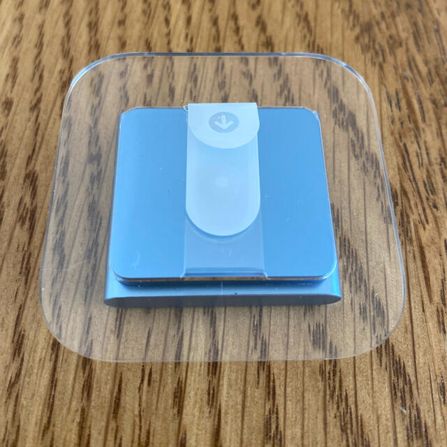 Apple(アップル)のJUNさん専用　iPod shuffle アイポッドシャッフル スマホ/家電/カメラのオーディオ機器(ポータブルプレーヤー)の商品写真