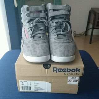 リーボック(Reebok)のReebok   スニーカー(スニーカー)