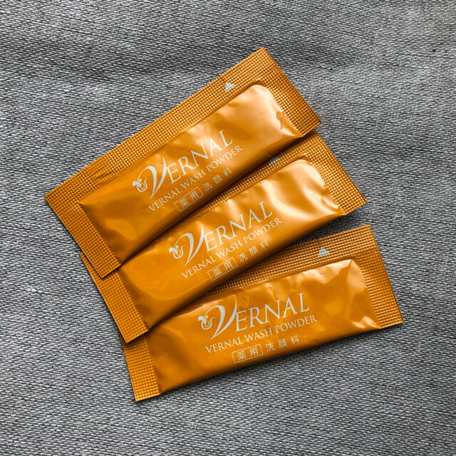 VERNAL(ヴァーナル)のVERNAL(ヴァーナル) 洗顔石鹸　エクセレントアンク&ザイフ　各30g コスメ/美容のスキンケア/基礎化粧品(洗顔料)の商品写真