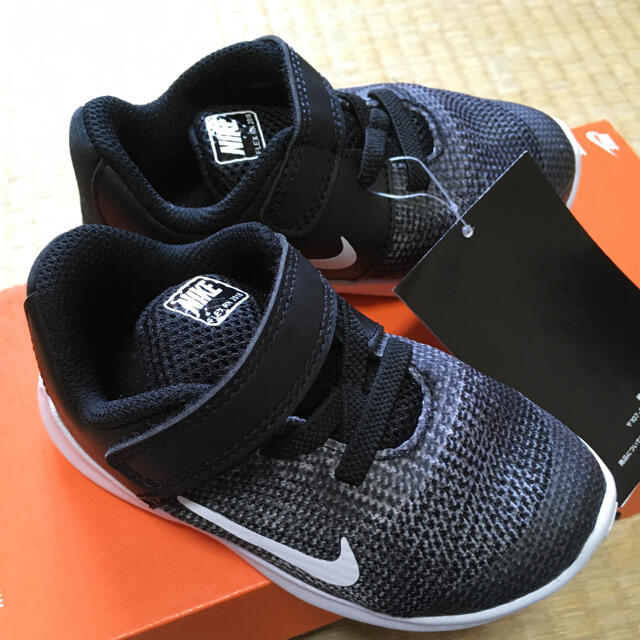 NIKE(ナイキ)のNIKE フレックスランナー キッズ/ベビー/マタニティのベビー靴/シューズ(~14cm)(スニーカー)の商品写真