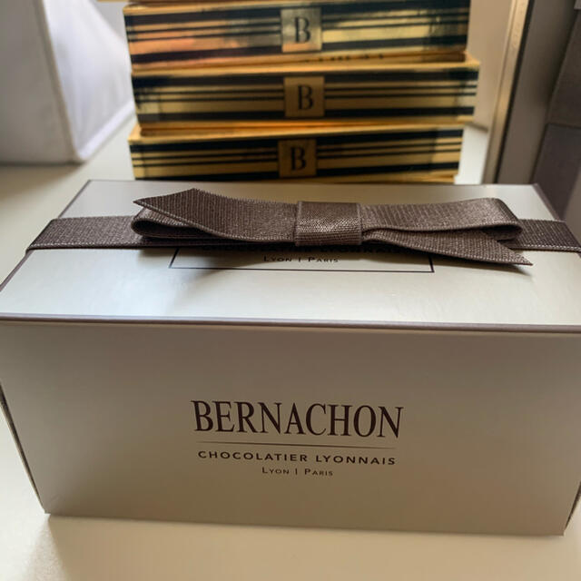 入手困難　フランス直送BERNACHON ベルナシヨン　チョコレート菓子/デザート