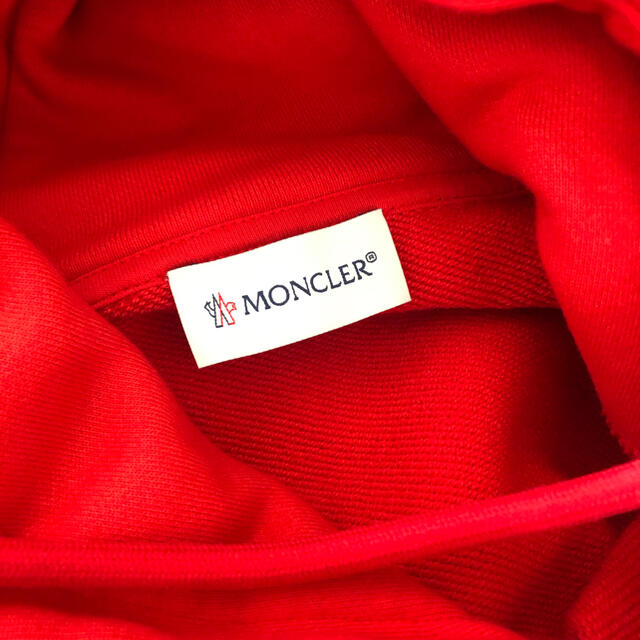 MONCLER(モンクレール)の※Nike様専用　モンクレール　パーカー　サイズ:M メンズのトップス(パーカー)の商品写真