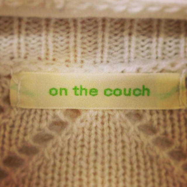 on the couch(オンザカウチ)のダイヤ柄  ホワイトニット レディースのトップス(ニット/セーター)の商品写真