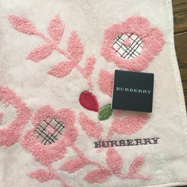 BURBERRY(バーバリー)のバーバリー　タオルハンカチ レディースのファッション小物(ハンカチ)の商品写真