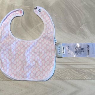 グッチ(Gucci)の【未使用品☆新品】グッチ　GUCCI スタイ(ベビースタイ/よだれかけ)